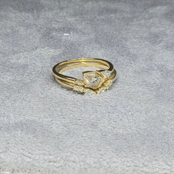 14K Yellow Gold Engagement Wedding Ring Set Moissanite EUC - Picture 6 of 6